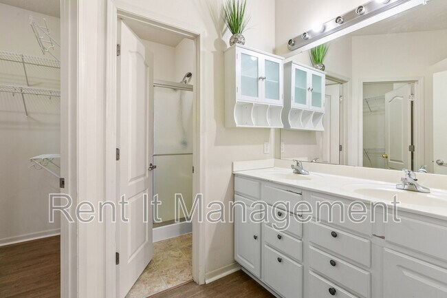 Building Photo - 7425 N 77th Ave