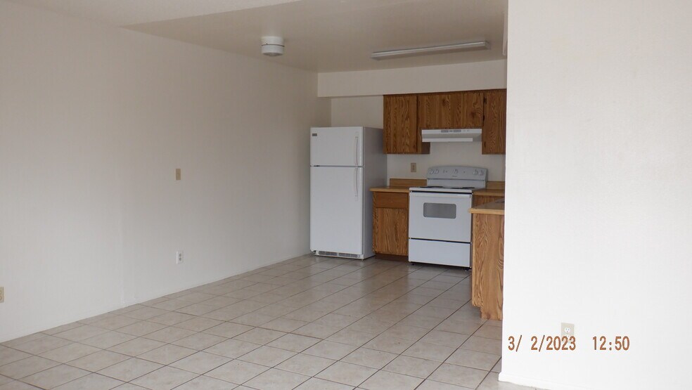 Building Photo - 441 W 20th Ave