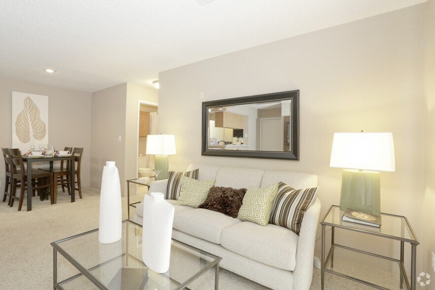 The Lakes of Schaumburg Apartment Homes Schaumburg, IL Apartment Finder