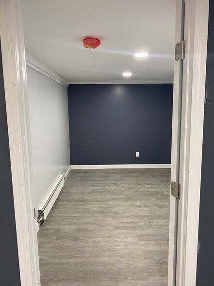 Building Photo - 124 Haverhill St