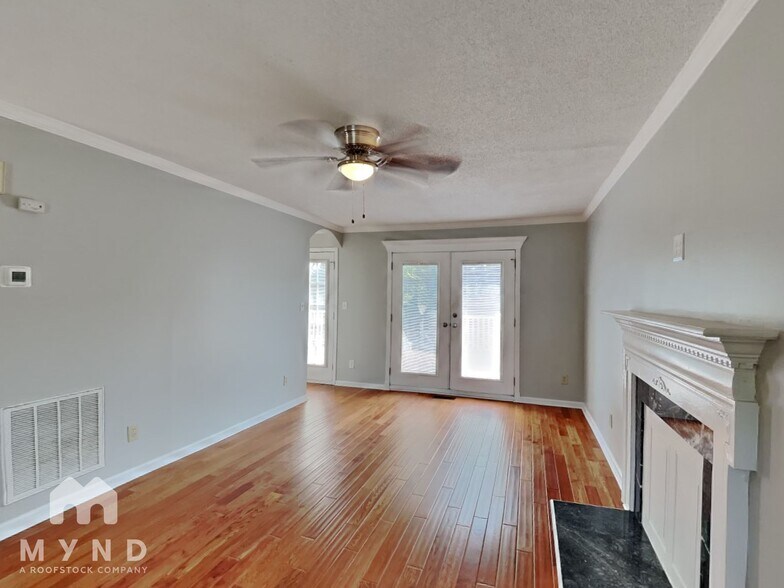 Building Photo - 4012 Iron Horse Rd