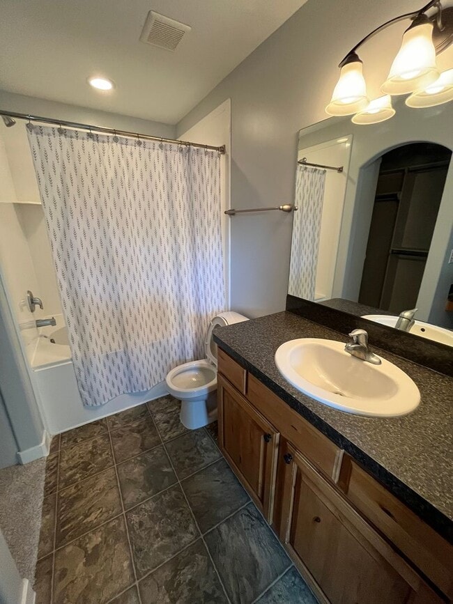 Building Photo - Rent Reduction & HOA Included! Call Today!...