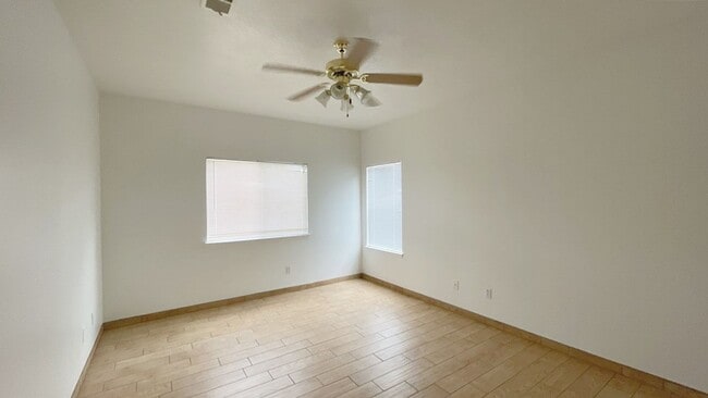 Building Photo - 235 Glenridge Park Ln NE