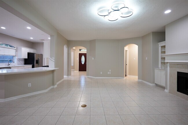 Building Photo - 105 N Holly Laurel Cir