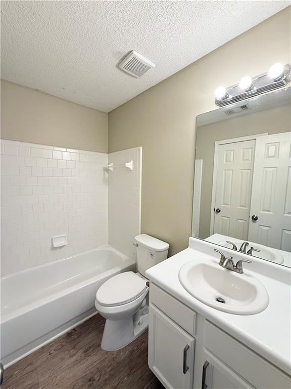 Building Photo - 1609 Heyford Cir NW