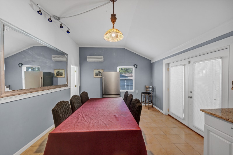 Building Photo - 1410 N Druid Hills Rd