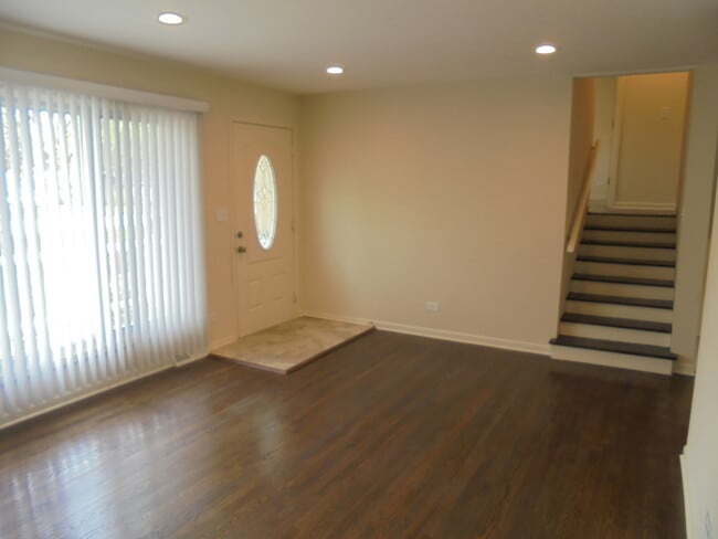Building Photo - 4513 David Ln