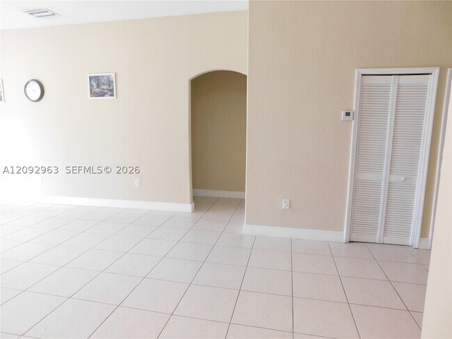 Building Photo - 21800 SW 184th Ave