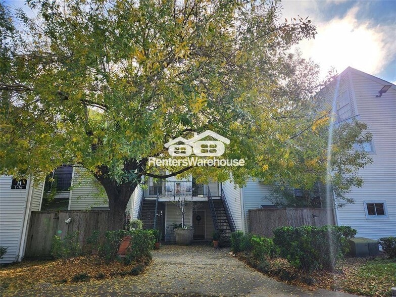 Building Photo - 9809 Richmond Ave.