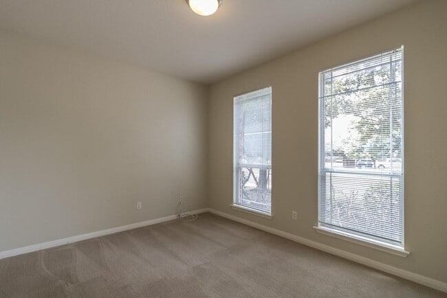 Building Photo - 18601 Derby Hill Ln