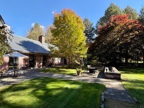 Building Photo - 164 Forest St