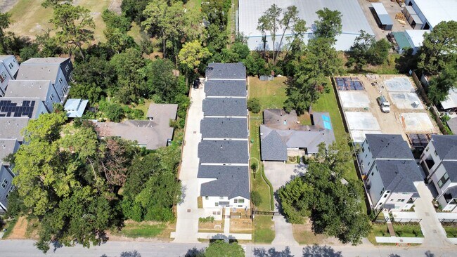 Building Photo - 540 Janisch Rd