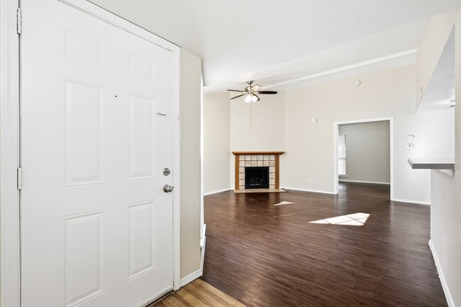 Building Photo - 2BR/2.0BA Single Family - Grand Prairie