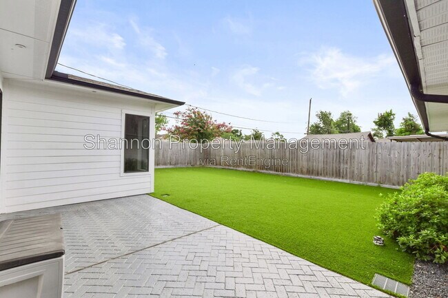 Building Photo - 2703 Tannehill Dr
