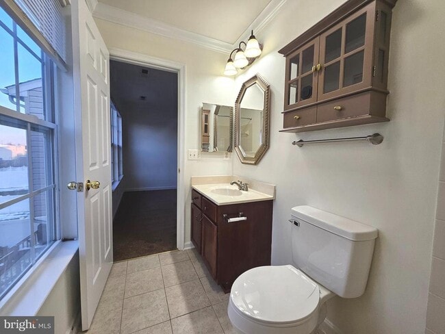 Building Photo - 261 Thomas Harmon Dr