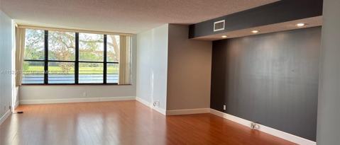 Building Photo - 2767 Carambola Cir S