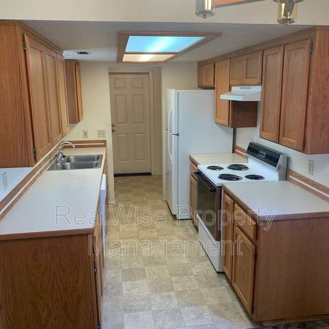 Building Photo - 1467 Cameo Ct