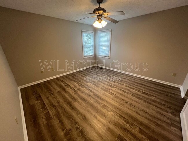 Building Photo - 2611 N Delaware St