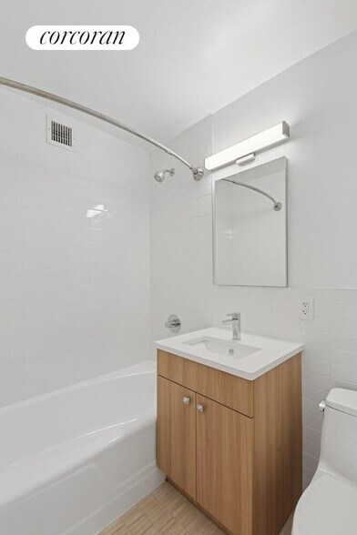 Building Photo - 501 E 87th St