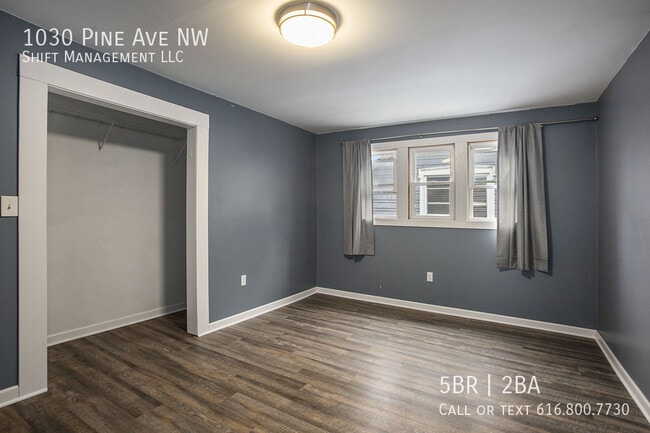 Building Photo - 1030 Pine Ave NW
