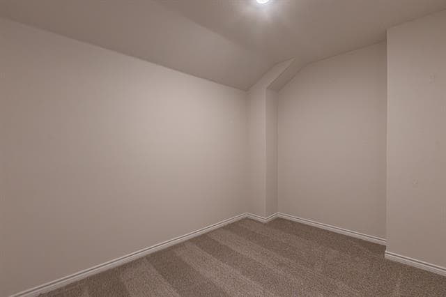 Building Photo - 736 Thorn Crk Dr