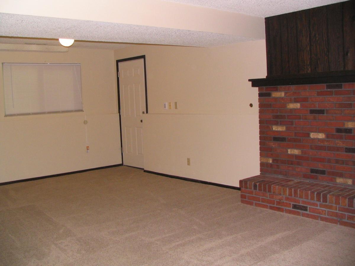 Building Photo - 5280 Flintridge Dr