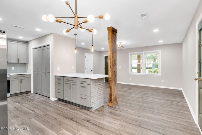 Building Photo - 114 Candlewood Dr