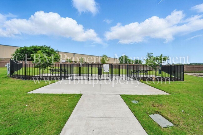 Building Photo - 2909 Ali Dr