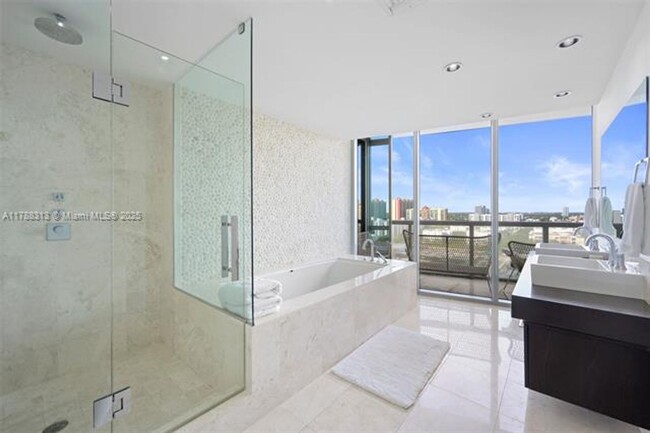 Building Photo - 17121 Collins Ave
