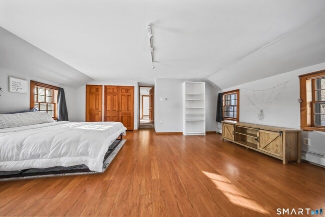 Building Photo - 62 Church St