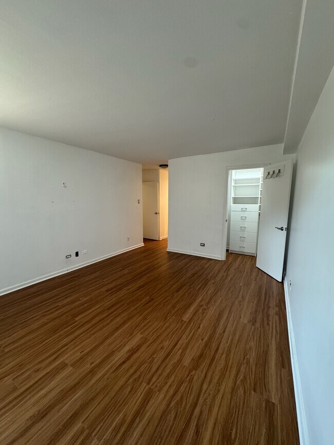 Building Photo - 4501 Arlington Blvd