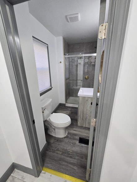 Building Photo - 1056 Geers Ave