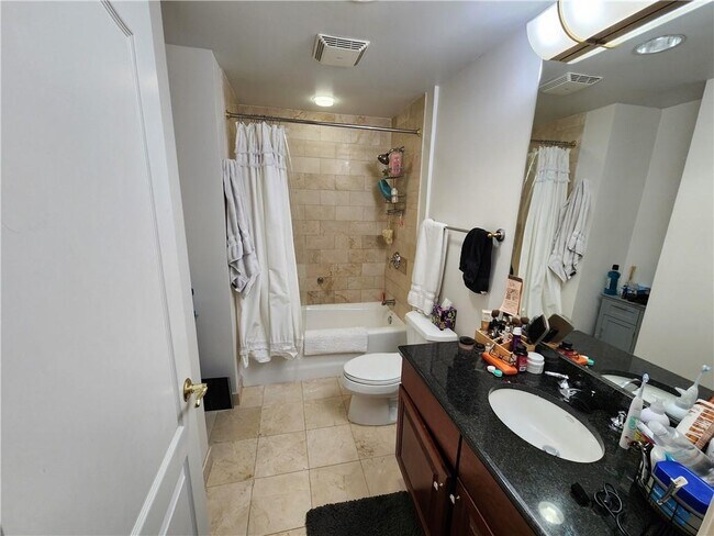 Building Photo - 195 14th St NE