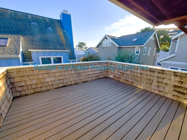 Building Photo - Unique Yacht Harbor 3bed/2bath Home with S...
