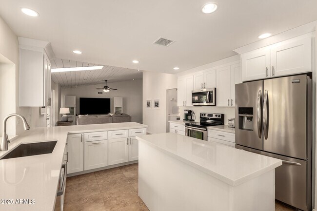 Building Photo - 2445 S Catarina