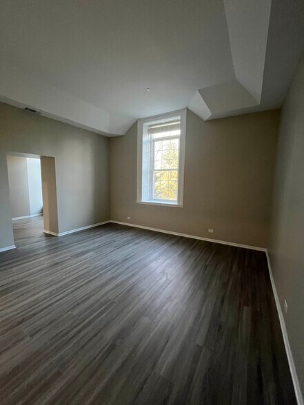 Building Photo - 333 S Jefferson St