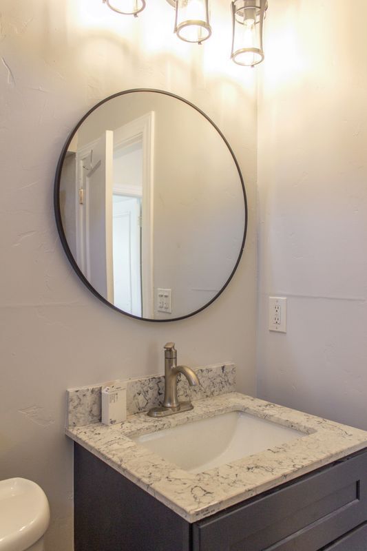 Building Photo - 352 Winslow St