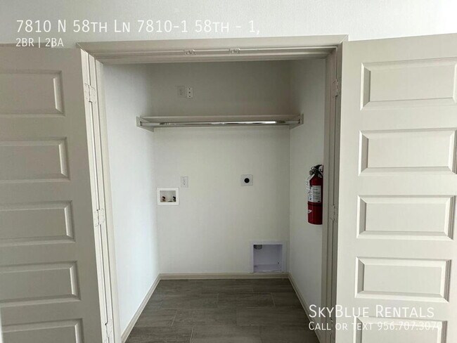 Building Photo - 7810 N 58th Ln
