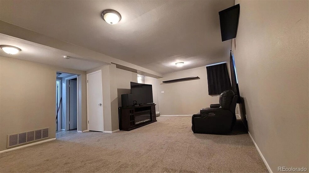 Building Photo - 3804 S Ouray Way