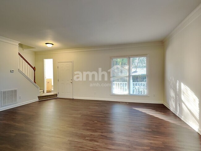 Building Photo - 1305 Groveland Trl