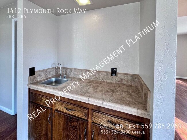 Building Photo - 1412 Plymouth Rock Way