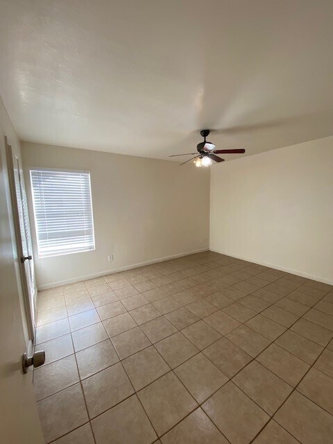 Building Photo - 2730 E Belleview St