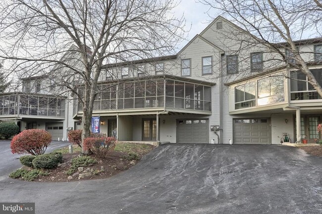 Building Photo - 1127 Wicklow Ct