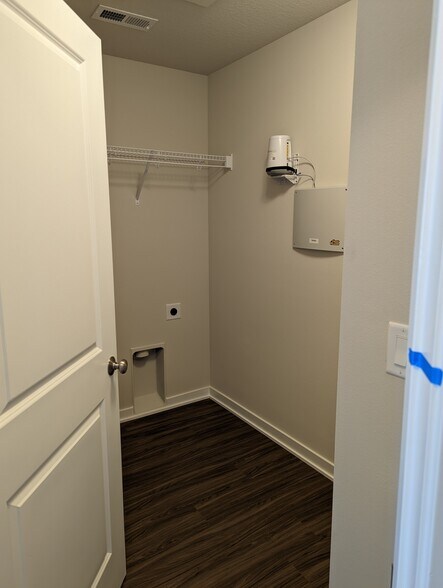 Building Photo - 1964 S Warrior Ln