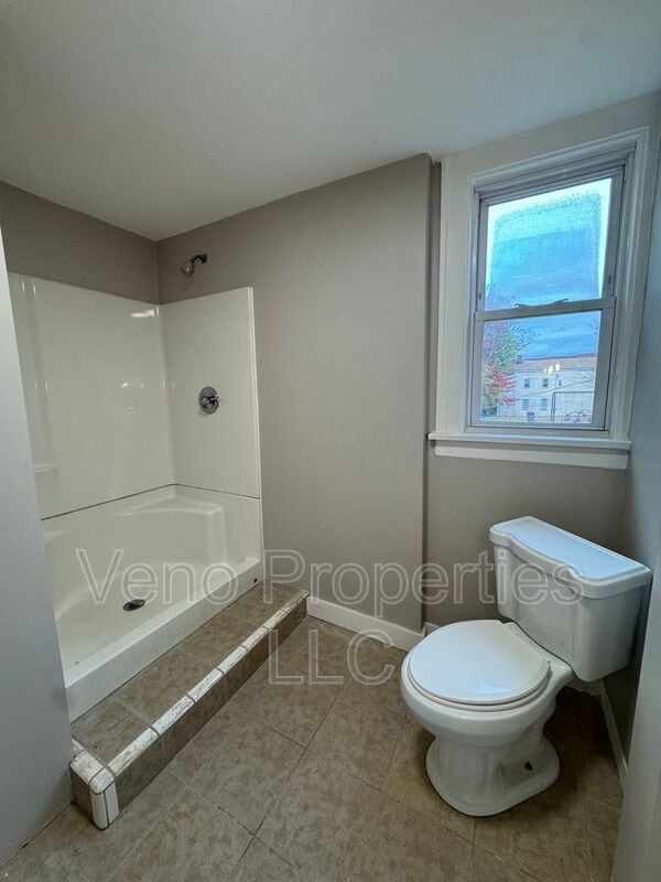 Building Photo - 179 9th St