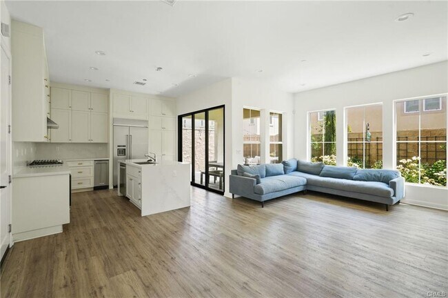 Building Photo - 20810 Acorn Cir