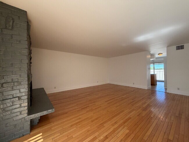 Building Photo - ~September Rent Free~ Spacious 2-Bedroom Condo in DTC with Fireplace, Private Patio & In-Unit Lau...
