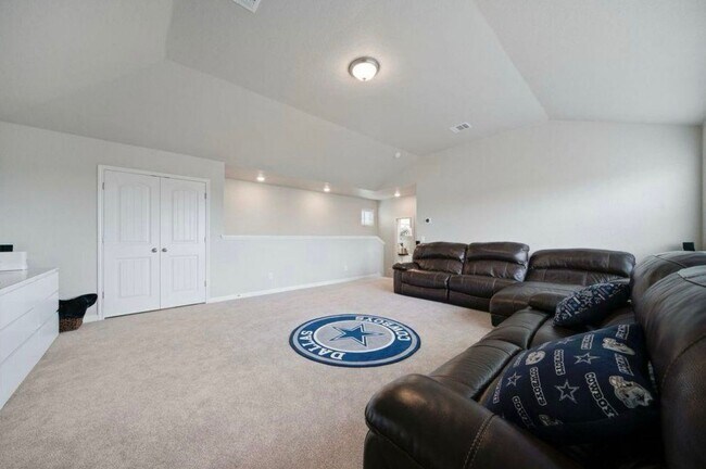 Building Photo - IMPRESSIVE 4 BD/3 BA HOME FOR RENT IN CYPR...