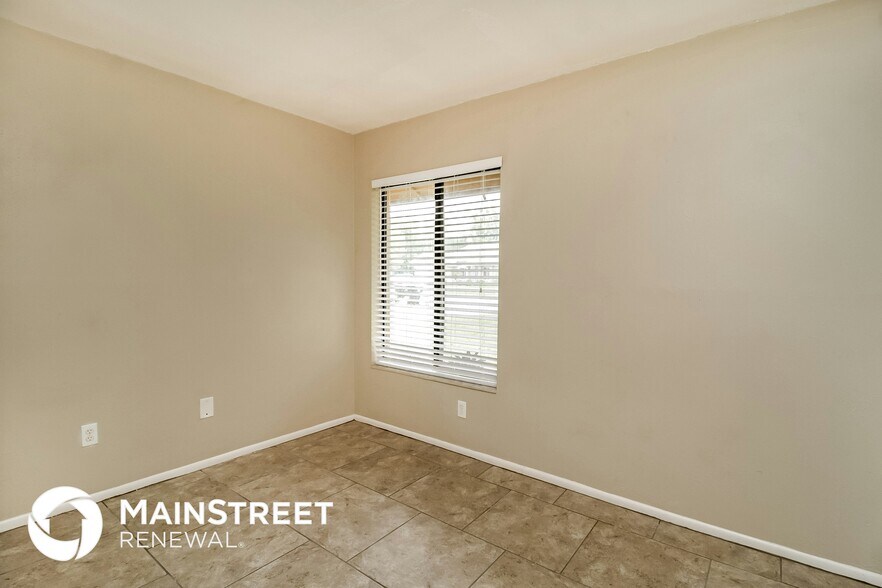 Building Photo - 6138 Ranier Dr