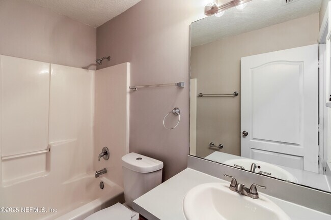 Building Photo - 12919 Chets Creek Dr N
